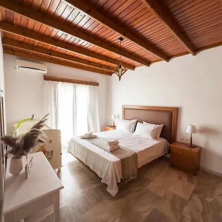 Aelia Kefalos-private & Spacious With Pool Ferienhaus *