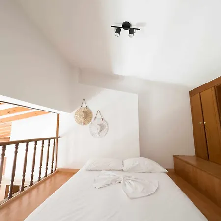 Aelia Kefalos-private & Spacious With Pool