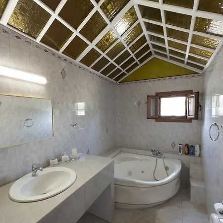 Aelia Kefalos-private & Spacious With Pool * Kámpos