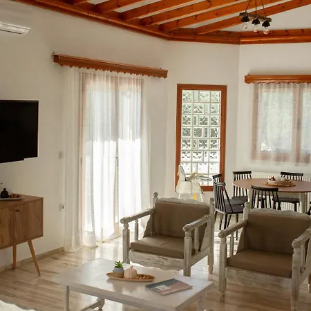 Aelia Kefalos-private & Spacious With Pool
