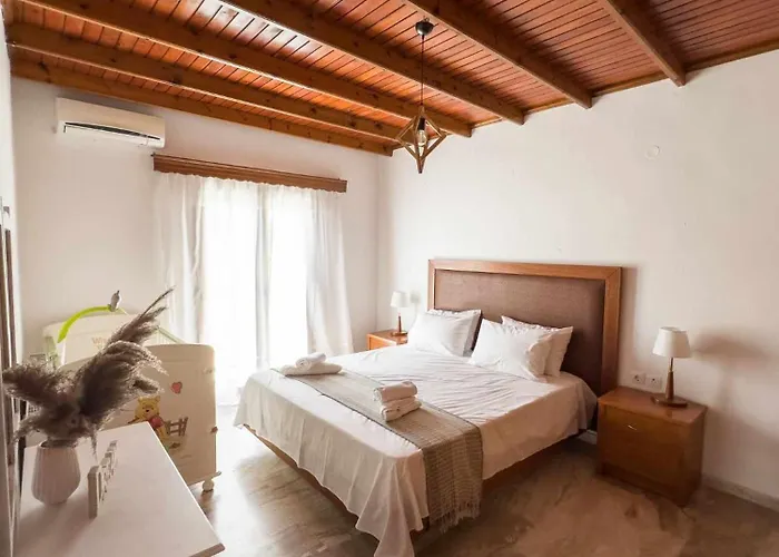 Aelia Kefalos-private & Spacious With Pool Feriehus *