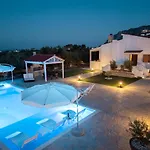 Aelia Kefalos-private & Spacious With Pool