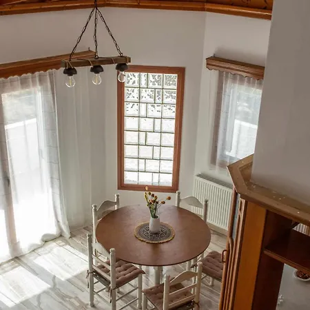 Сasa de vacaciones Aelia Kefalos-private & Spacious With Pool