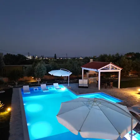 Aelia Kefalos-private & Spacious With Pool Сasa de vacaciones Kámpos