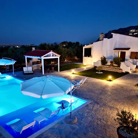 Aelia Kefalos-private & Spacious With Pool Сasa de vacaciones *