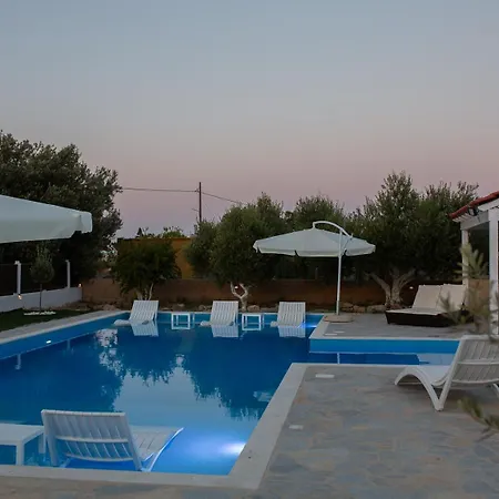 Holiday home Aelia Kefalos-private & Spacious With Pool *