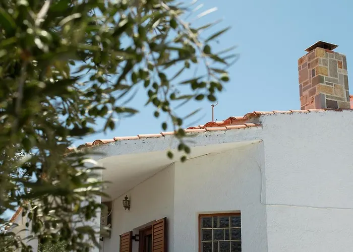 Aelia Kefalos-private & Spacious With Pool Casa vacanze Kámpos